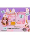 Na Na Na Surprise 3-in-1 Backpack Bedroom Unicorn Playset con Bambola Britney Sparkles, Zaino Unicorno Fuzzy Rosa