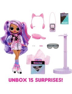 L.O.L. Surprise! OMG Fashion Doll Ace con 15 Sorprese, Abiti e Accessori a Tema Gioco | Età 4+