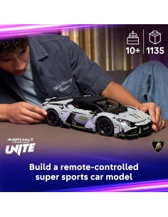 LEGO Technic 42214 Super Sports Car Lamborghini Revuelto