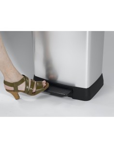 CURVER DECO PATTUMIERA RETTANGOLARE A PEDALE 50 LT KETER su TreG In...