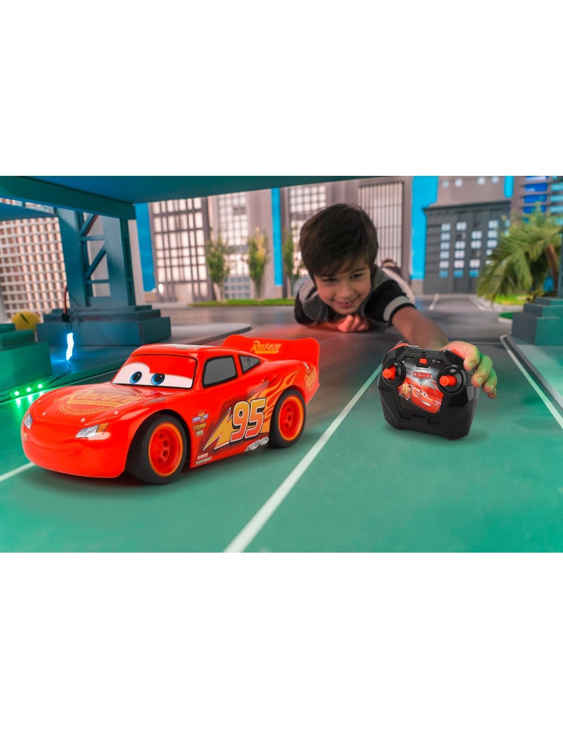 CARS 203084028 R/C SAETTA MCQUEEN 1:24 su TreG Ingrosso
