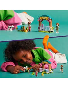 Lego Friends stalla del vitellino di Autumn 42607