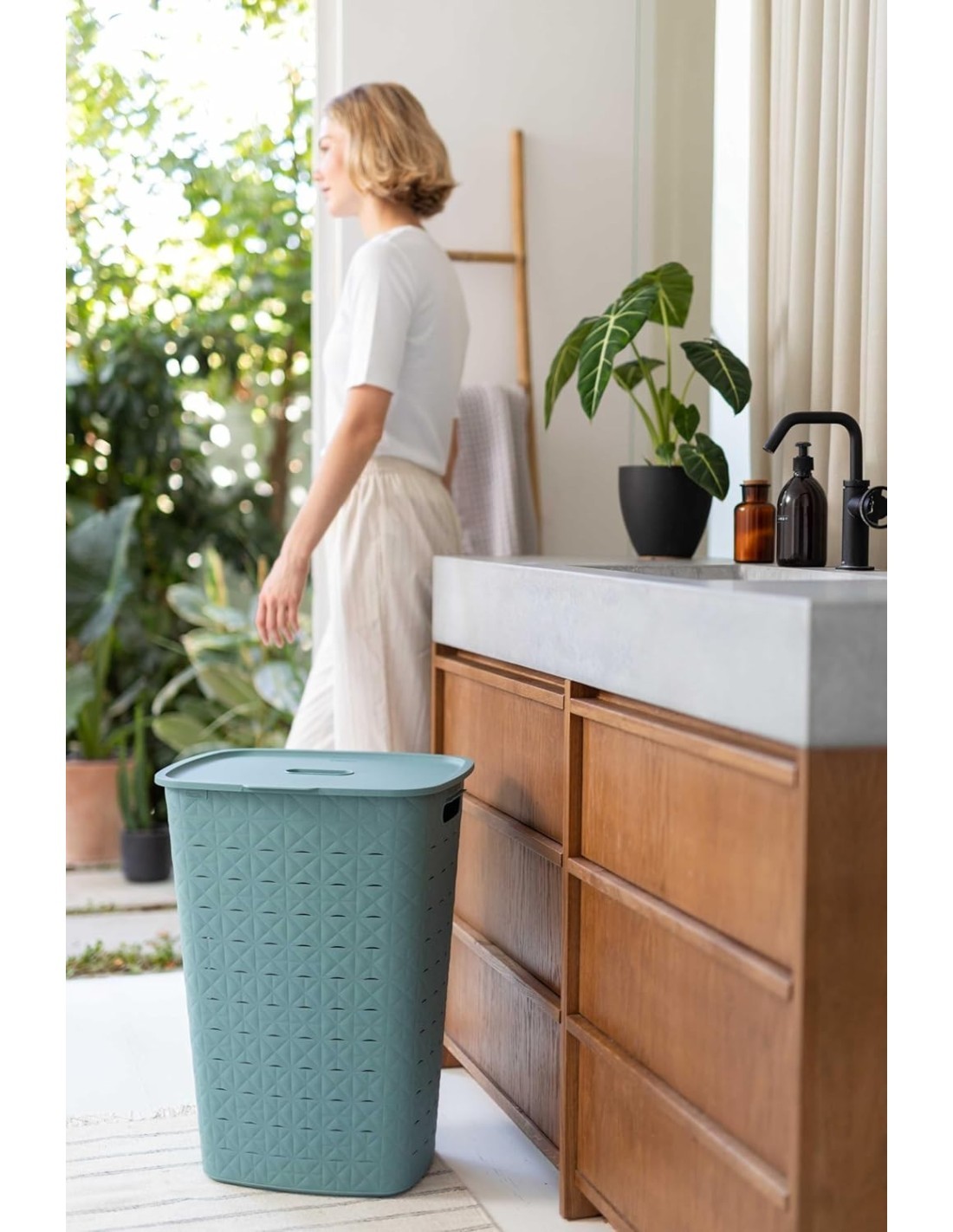 PORTABIANCHERIA VERDE DA 56LT 34X44X60CM