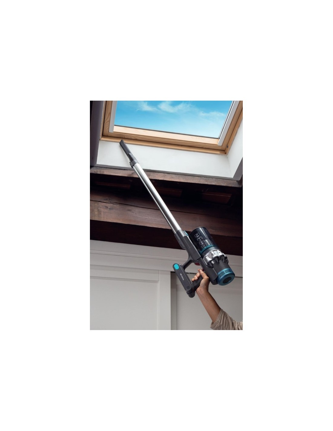 Scopa elettrica 22V cordless, Digital Panel, aspirabriciole, serbatoio 1L, spazzola motorizzata con luci, autonomia 40 min