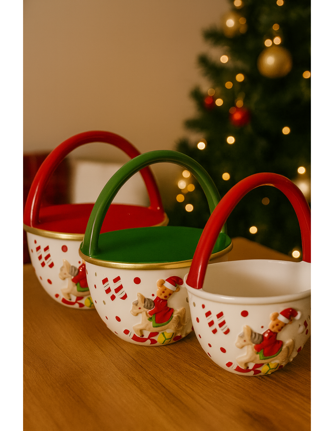 Barattolo Cesto di Natale in Ceramica 20cm, Decoro Cavalluccio Assortito, Contenitori, La magia di Natale per la casa