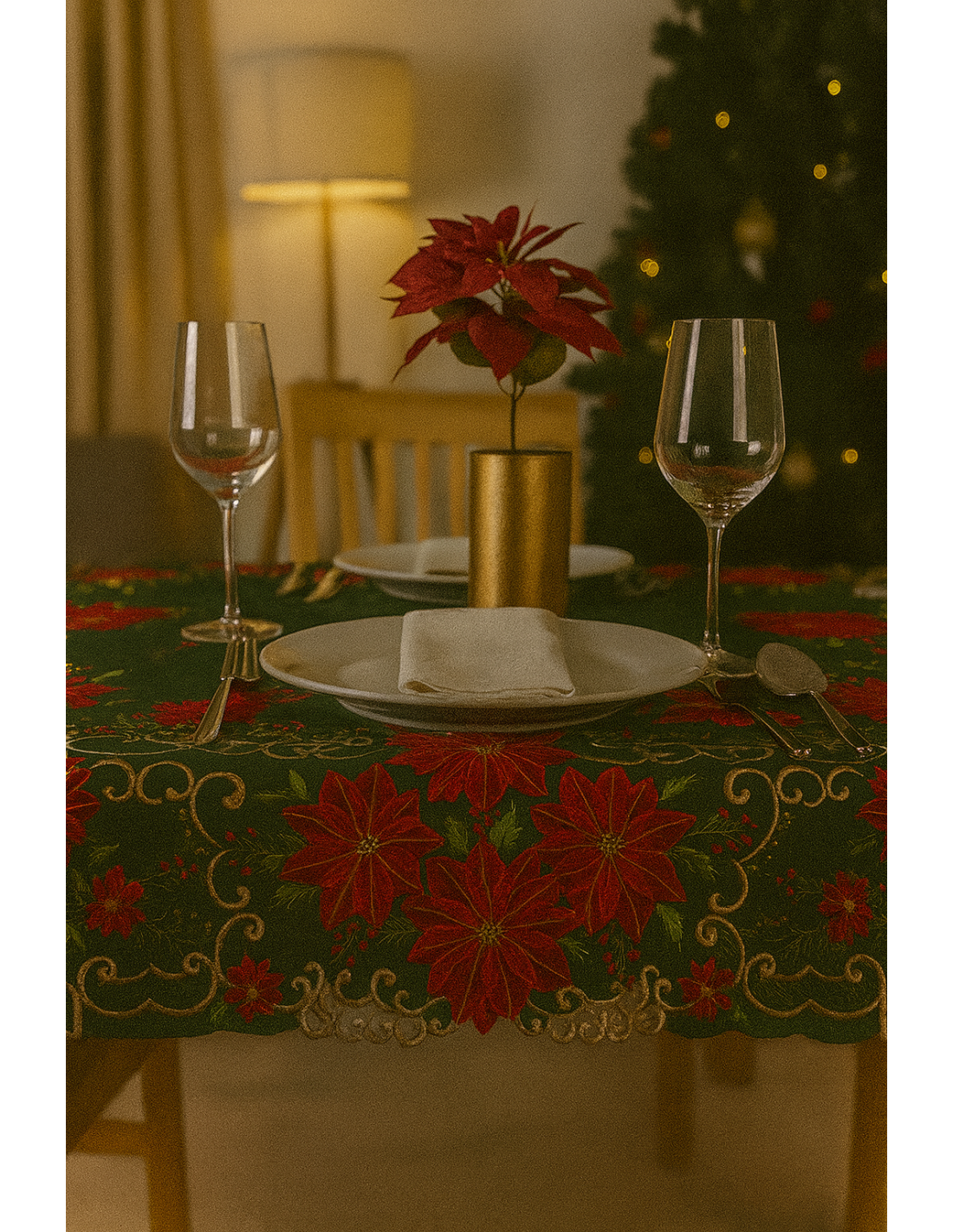 Centrotavola di Natale Tessuto Verde 85x85cm con Decoro Stella di Natale,  La magia di Natale per la casa