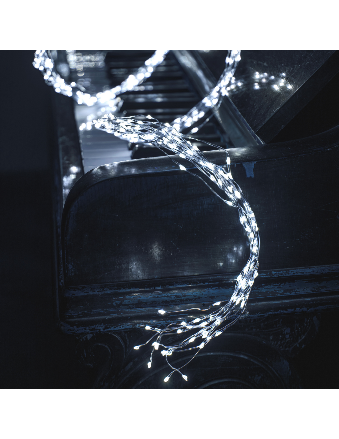 Cascata di Natale 600 MicroLED H200cm, FlashLED Diamond, Luce Bianca, 15 Stringhe, Cavo Argento, Uso Interno Esterno