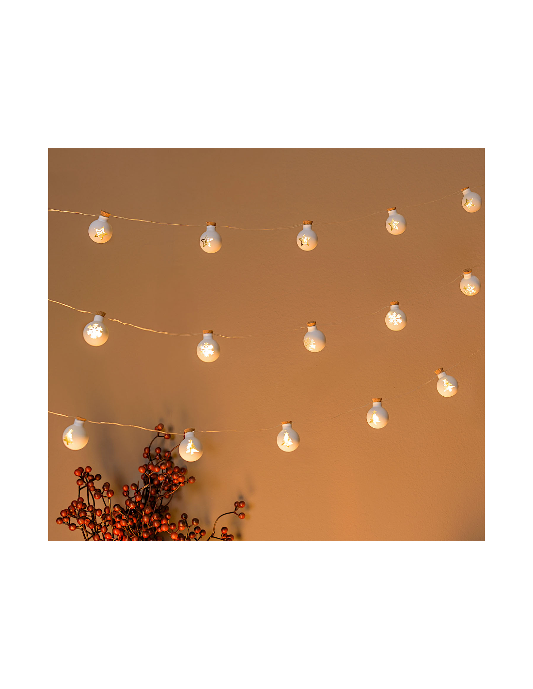 Catena di Natale 12 Sfere Vetro Bianco Opaco ø25mm, Mix3 Decori Stella Cristallo Albero, MicroLED Bianco Caldo, Batteria