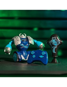 YCOO 88057 ROBOT KOMBAT VICHINGO su TreG Ingrosso