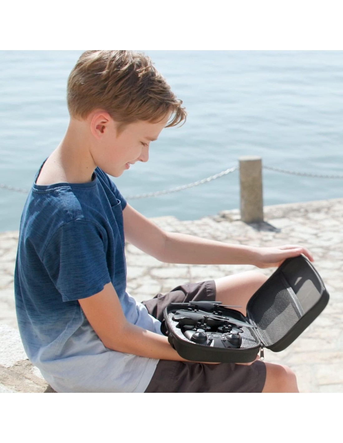 Rocco Giocattoli, Drone Pieghevole, luci LED, fotocamera regolabile, custodia portatile, utilizzo indoor e outdoor