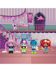 Pinypon Terrific Friends, Vampiro, Ragazza Lupo, Scheletro e Ragazzo Fantasma, Accessori Che Brillano al Buio, Famosa