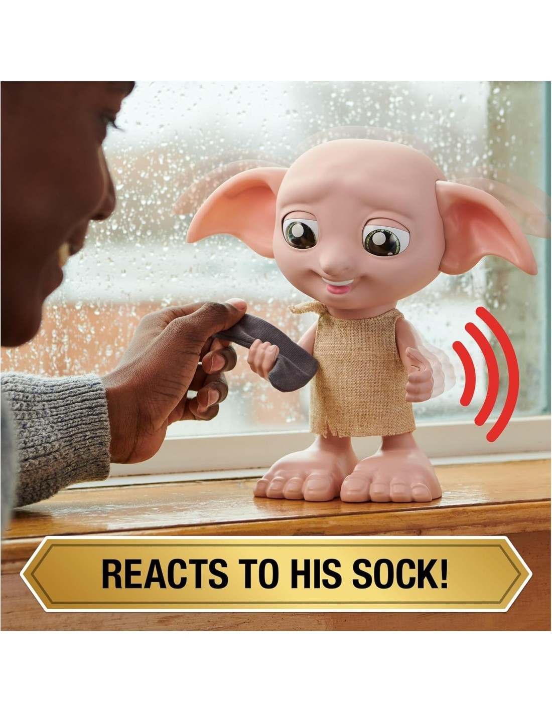 Wizarding World, Harry Potter, Bambola Interattiva Magical Dobby da 21,6 cm con Suoni, Frasi e Calzino - 6 Anni +