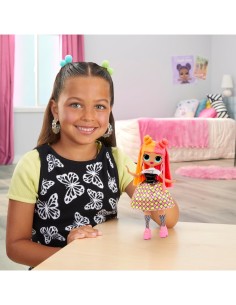 L.O.L. Surprise! Bambola OMG Fashion Neonlicious, con Abiti Trasformabili e Sorprese per Bambine