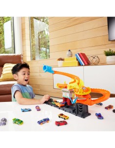 Hot Wheels Let's Race Netflix - Attacco del Cobra in Pizzeria con Macchinina