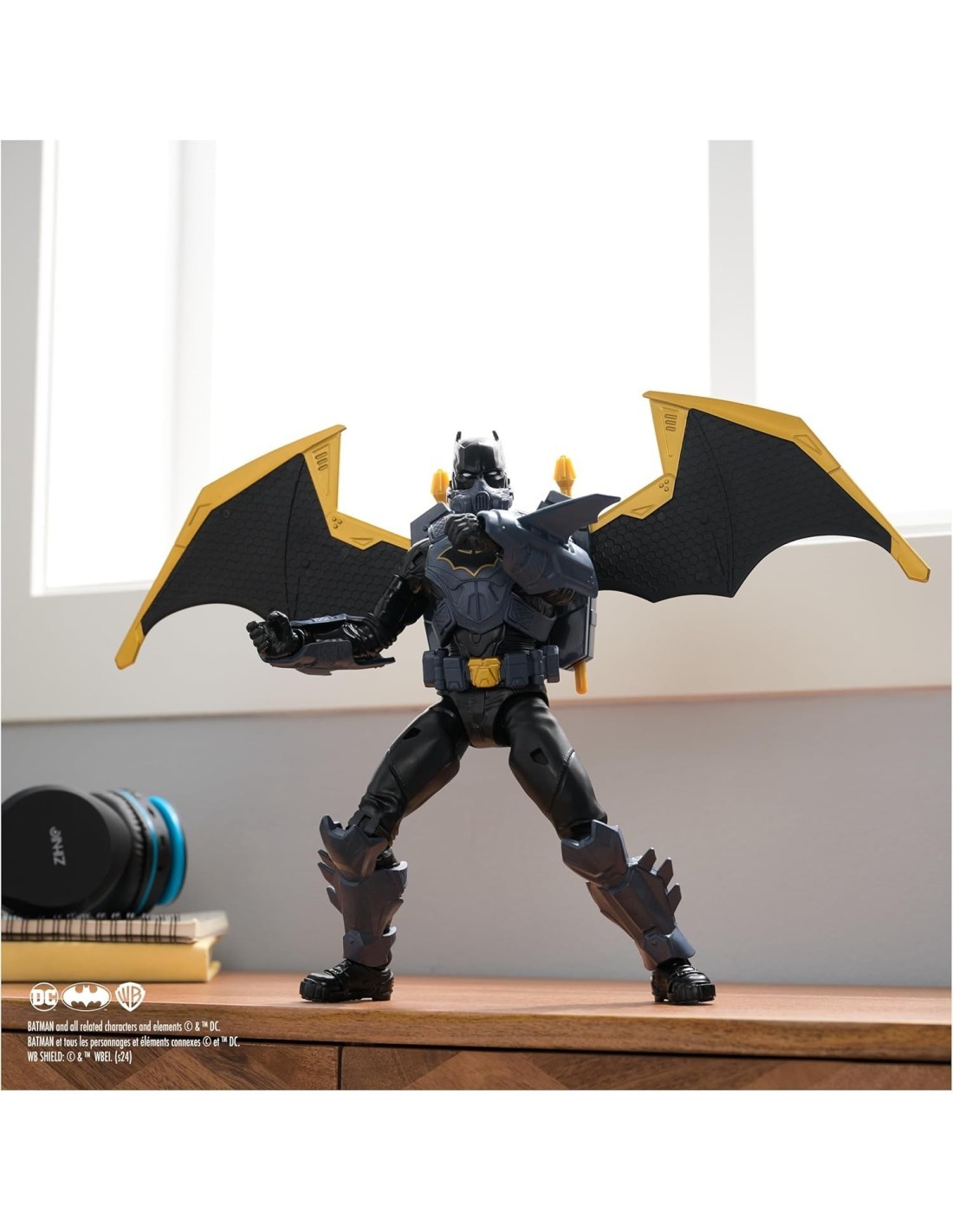 Batman Adventures “Night Sky” – Action Figure 30 cm con Ali Estendibili