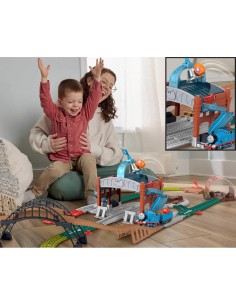 Thomas & Friends Pista Motorizzata Centro di Consegna Barili