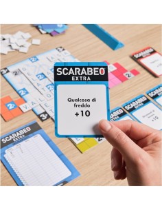 Scarabeo Extra, espansione del gioco Scarabeo, 2 giochi da tavolo in 1, carte-sfida e plance colorate, 2-4 giocatori, 8+ anni