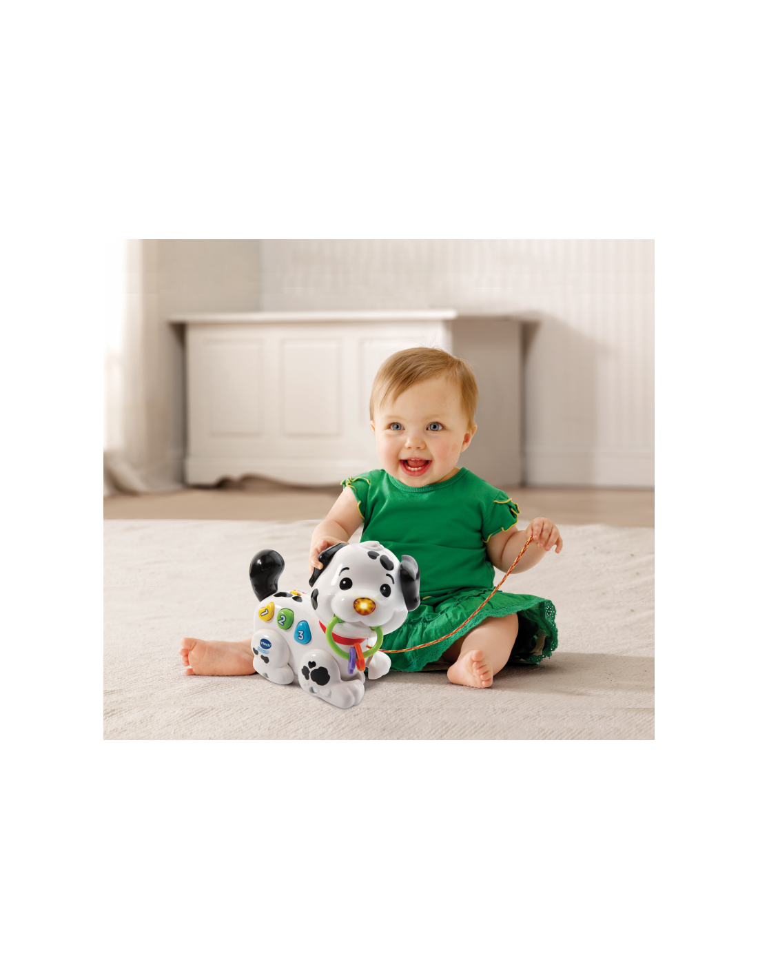 Baby Macchia Canta e Cammina, Cagnolino Interattivo con Suoni e Frasi Divertenti, Guinzaglio Incluso