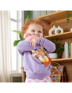 Fisher-Price – Prima Bambola Coccole e Suoni con Dentaruolo e Giochi Sensoriali, 6+ mesi