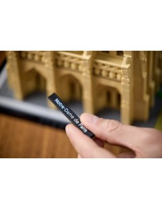 LEGO ARCHITECTURE NOTRE-DAME DE PARIS 21061